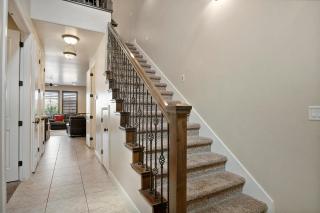 Rejuvenating Retreat Private Hot Tub and Amenities - Washington - 1