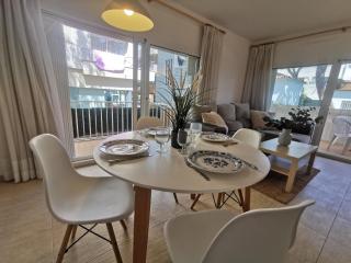 Apartamento en Platja d'Aro: A/C, Parking, a 2 Pasos de la Playa, 3 Hab, Terraza. - ES-209-12 - Platja d'Aro - 3