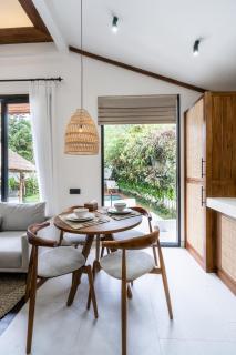 Capri Villa - Private Pool Oasis with Garden & Open-Air Bath - 6