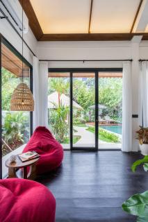Capri Villa - Private Pool Oasis with Garden & Open-Air Bath - 8