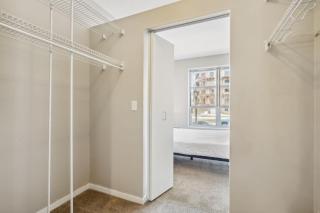 CozySuites Mill District with pool, gym #01 - 2