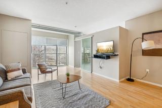 CozySuites Mill District with pool, gym #08 - 9