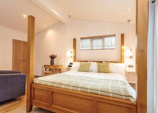 Woodside Bay Lodge Retreat - Wootton Bridge - 3