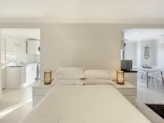 Spacious Beach Studio With Alfresco Dining - Surf Beach - 3