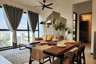 Modern Luxe Island Suites #3BR - Jelutong - 0