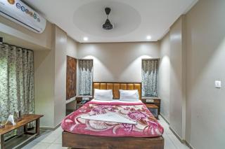Hotel Vrindavan Deluxe Kolhapur - Kolhapur - 4