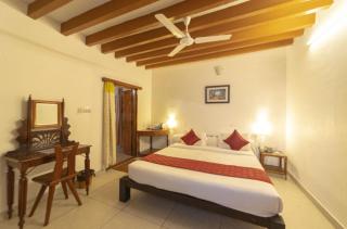 Dumas Guest House - 1