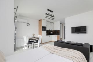 Plac Słowiański Apartments with Balcony Świnoujście Center by Noclegi Renters - Świnoujście - 3