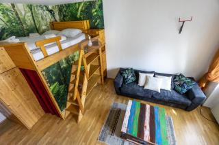 Next to Stadthalle & Westbahnhof - 6