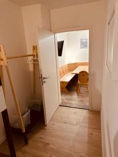FELIX LIVING 8, 3 Zimmer, Doppelbett & Stockbett, Balkon, Parkplatz - 2