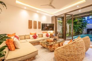 Incredible 4BR Villa 5 mins walk to the beach - Canggu - 8