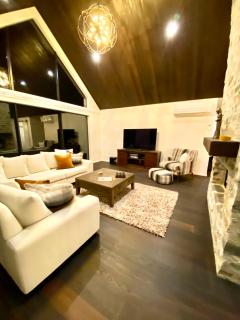 Luxury Alpine Retreat with a hot tub - Frankton - 2