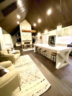 Luxury Alpine Retreat with a hot tub - Frankton - 9