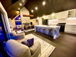 Luxury Alpine Retreat with a hot tub - Frankton - 1