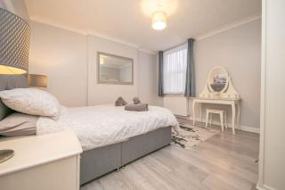 Beautiful Victorian Apartment - Clacton-on-Sea - 6