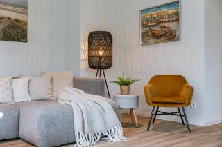 Huswell - Spacious top-floor apartment with private parking - 0