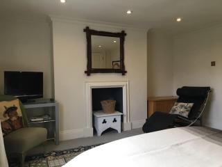 A self contained apartment on the Bath Road - Cheltenham - 3
