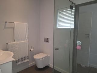 Seaside Beach House with Pool & Invertor - Port Alfred - 8