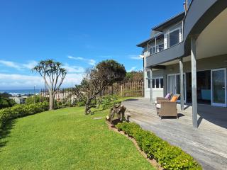 Seaside Beach House with Pool & Invertor - Port Alfred - 1