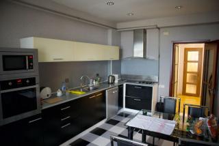 Boulevard view spacious apartment in Baku - 5