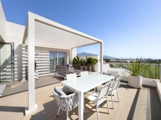 BEACHFRONT LUXURY ROOFTOP PENTHOUSE WIFi POOLS GRILL I O NAC PADDLE - Marbella - 4