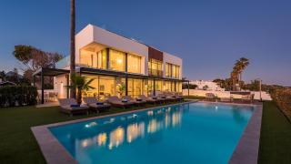 VACATION MARBELLA I Villa Imare Waterfront, Beachfront Villa, Rooftop Jacuzzi, Indoor Spa - Estepona - 9