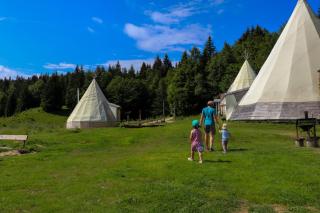 Village Tipi - 1