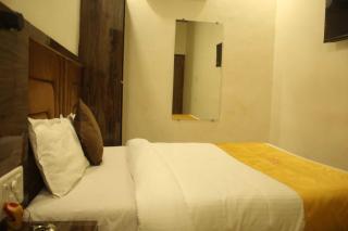 Hotel Siddharth Residency- Siddharth Nagar, Goregaon West - Mumbai - 8