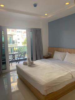 New Circle Phratamnak - Pattaya Sud - 0