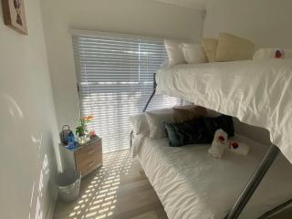 32 On Gill Road Self Catering - Cape Town - 4