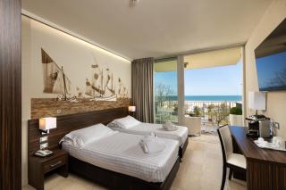 Mercure Rimini Lungomare - Rimini - 9
