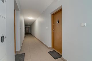 Spacious Apartment Ideal for Families by Noclegi Renters - Poznań - 4