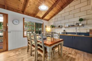 Jamieson Cottages - Cottage Three - Sleeps 4 - Howqua - 6