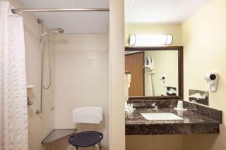 AmericInn by Wyndham Ashland - 1