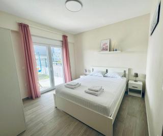 Lora Family Apartment - Nikiti - 0