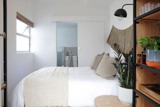Quaint Room To Rent - Number 4706 - Cape Town - 0