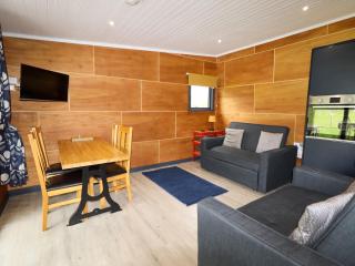 Famau - Mold - 1