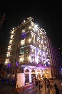 Q Hotel - 2