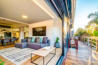 House of M - Cape Town - 7