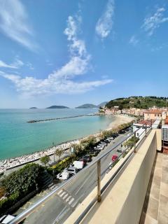 La Terrazza di Shelley Panoramic Flat - Lerici - 0