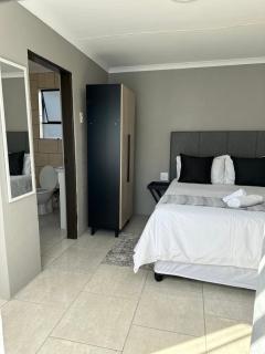 Maphuthi River Lodge - 2