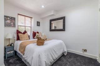 Charming 3-Bedroom London Townhouse Balcony - Londen - 4