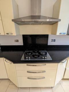 Large 6 Bedroom house in Hendon - 1