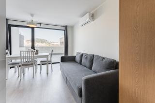 GuestReady - Sleek Monochromatic in Bonfim - Porto - 9