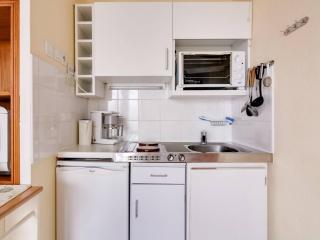 Studio pour 4 pers avec TV, parking, animaux admis, proche station de ski - FR-1-403-72 - 9