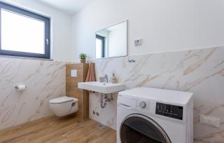 Stunning Home In Valbandon With Wifi - 9