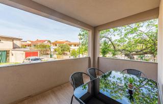 1 Bedroom Amazing Apartment In Vir - Vir - 2