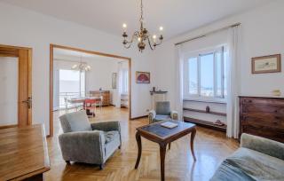 4 Bedroom Awesome Apartment In Imperia - Imperia - 9