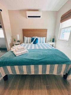 Hidden Beach Bungalow - 6