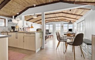 Cozy Home In Grenaa With House Sea View - Grenå - 6
